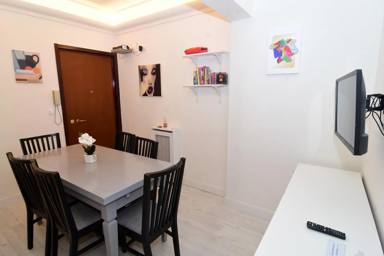 Roma Metro Apartment 0*, Rome Italy