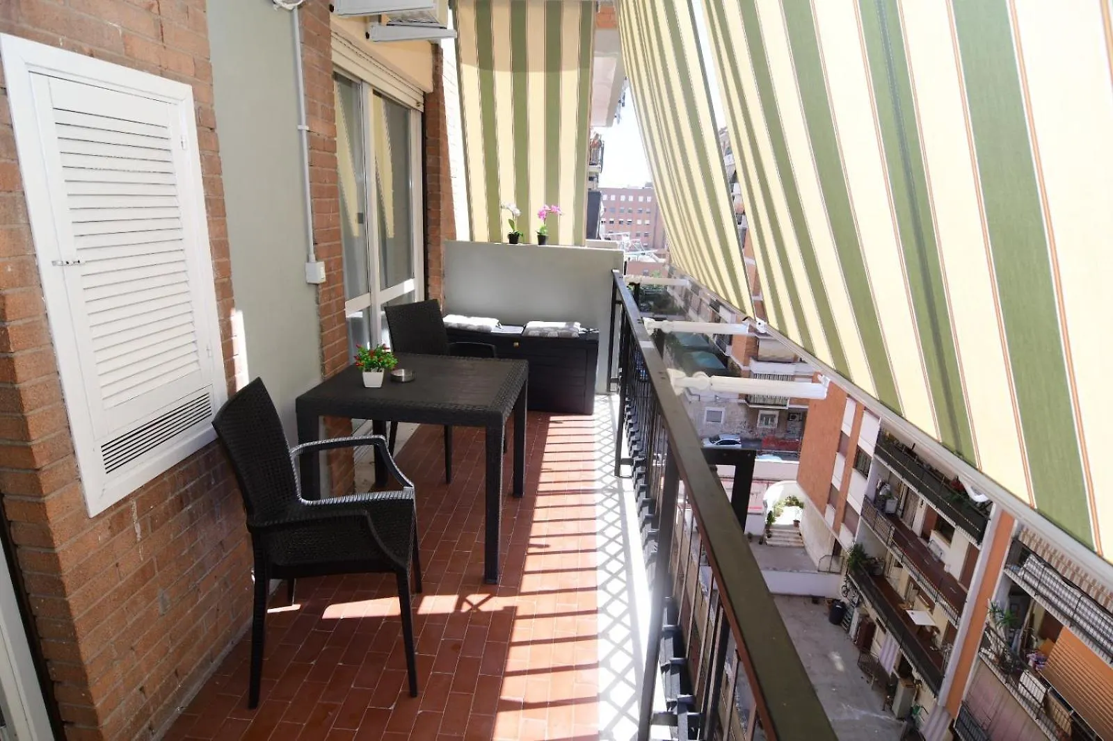 Roma Metro Apartment