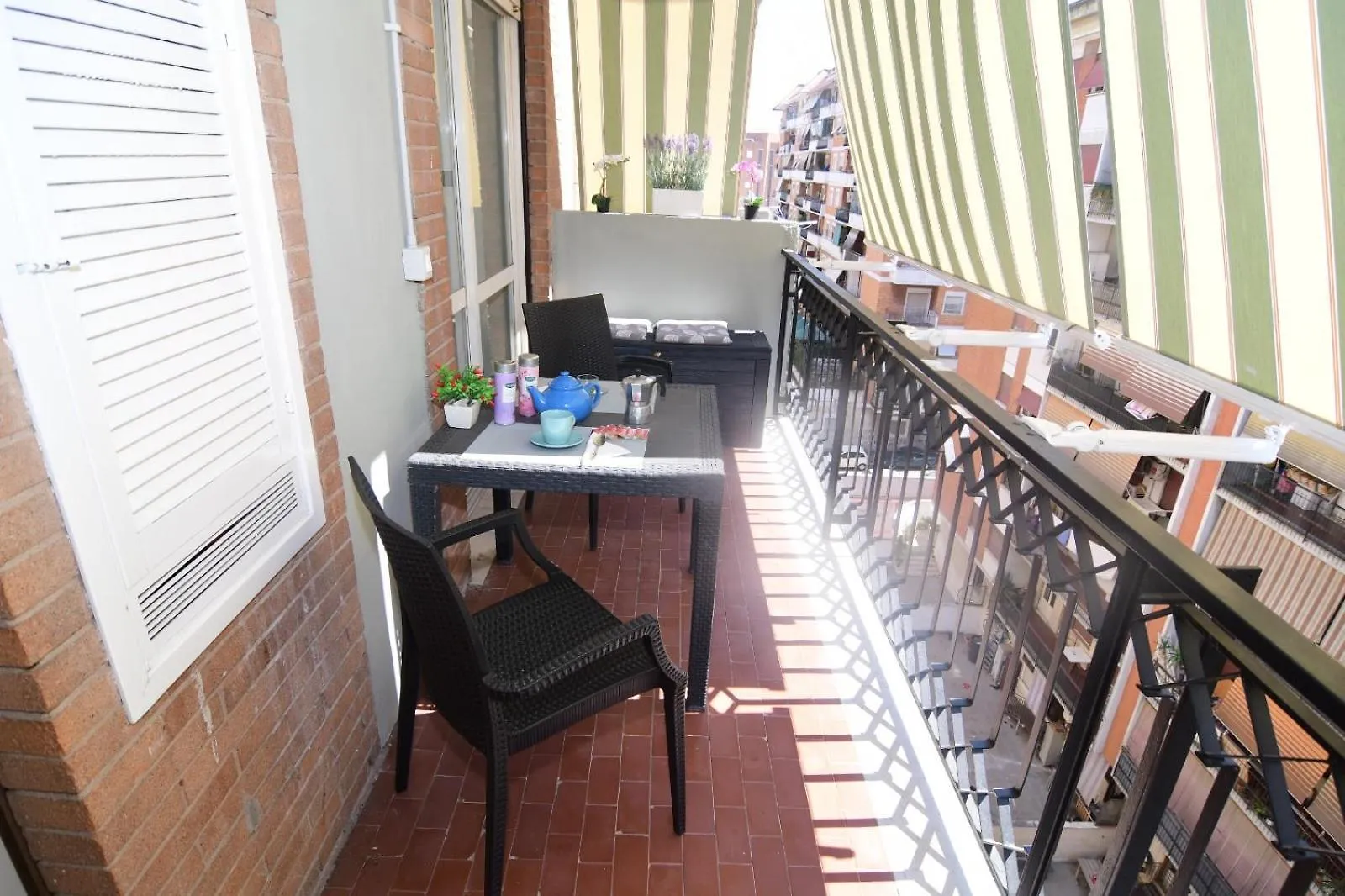 Roma Metro Apartment 0*, Rome Italy