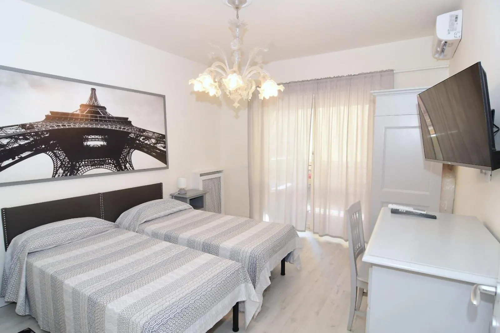 Roma Metro Apartment