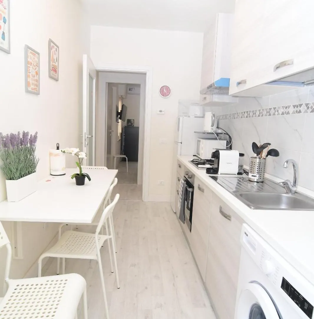 Roma Metro Apartment Italy